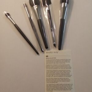 Mary Kay Brush Collection